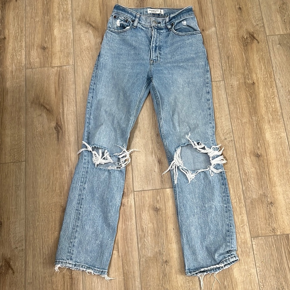 Abercrombie & Fitch “The 90s straight” Ultra high rise
